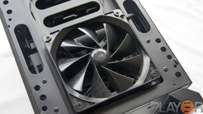 Thermaltake Chaser A31 Front 120mm Turbo Fan