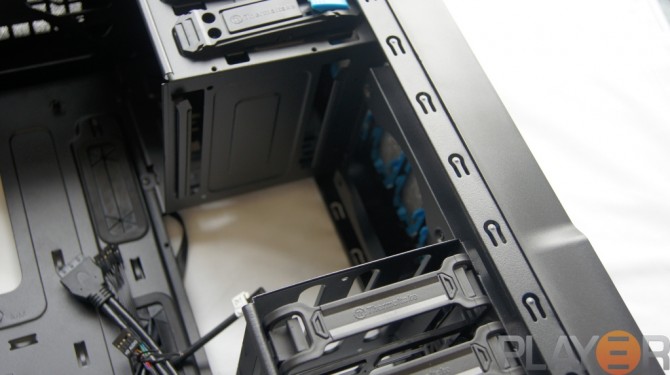 Thermaltake Chaser A31 HDD Cage Removal Step 4