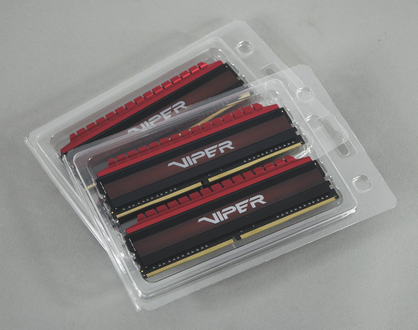 Patriot Viper 4 DDR4 Review 2
